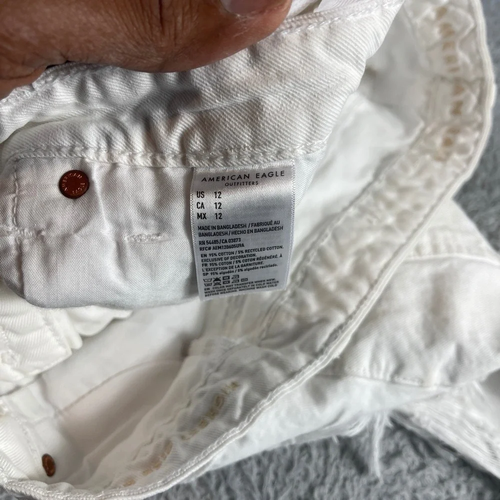 American Eagle Highest Rise Baggy Short White Distressed Denim Size 12 Waist